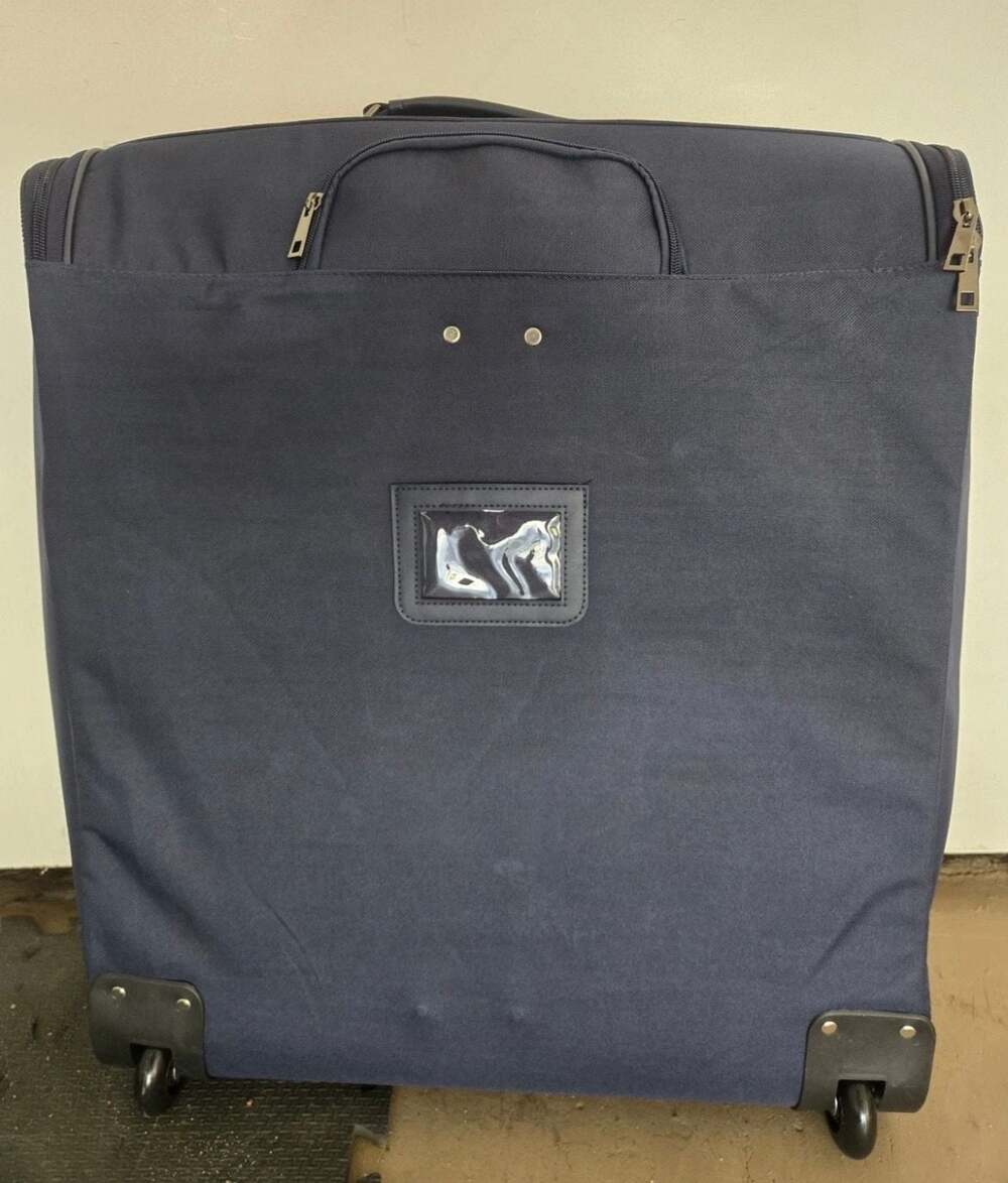 Pan Am Blue Rolling Garment Bag Carry-On Suitcase - Picture 2 of 5